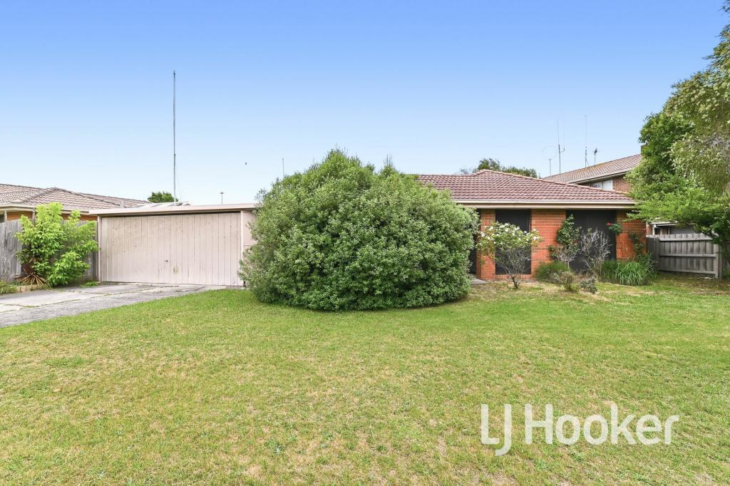 40 Smethurst Ave, Pakenham, VIC 3810