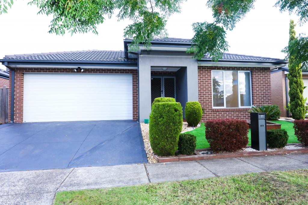 7 Peroomba Dr, Point Cook, VIC 3030