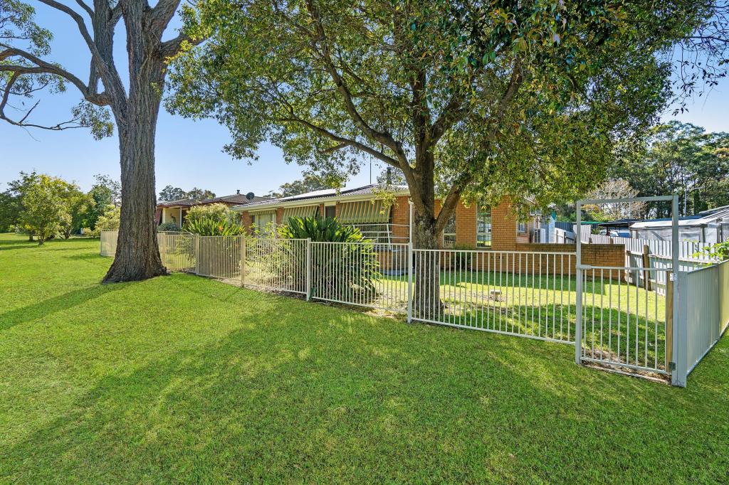 13 Buckingham Cl, Thornton, NSW 2322