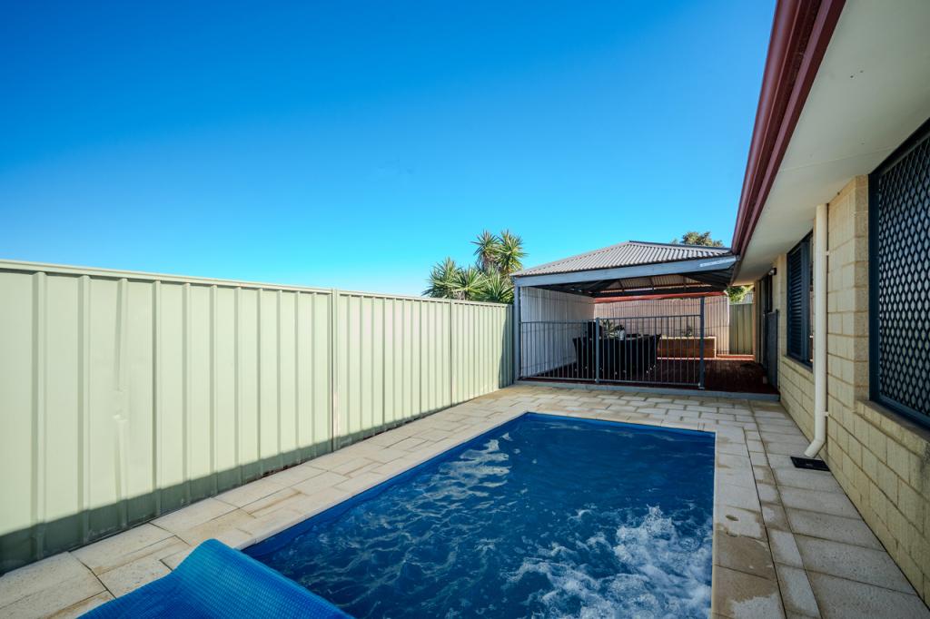 6 Pyrenees Lane, Merriwa, WA 6030