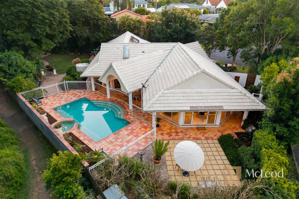 17 Chadston Cl, Kenmore Hills, QLD 4069