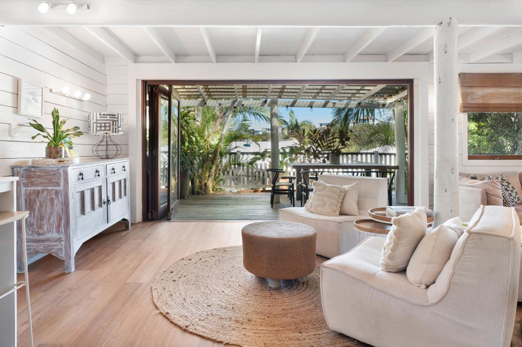 10 Wildflower St, Sunshine Beach, QLD 4567