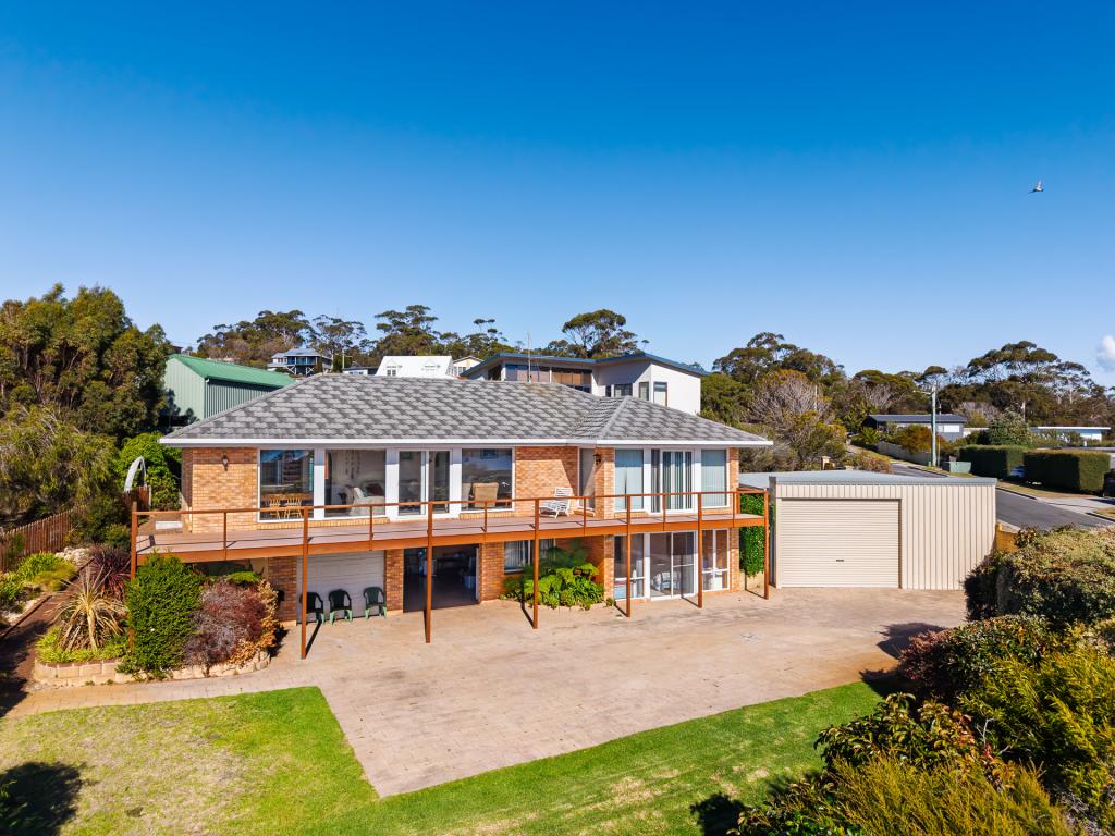 94 Main Rd, Binalong Bay, TAS 7216