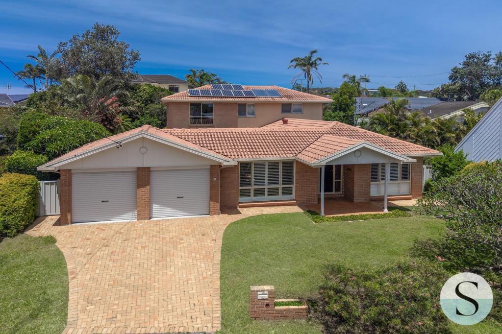 4 Dolphin Ct, Caves Beach, NSW 2281