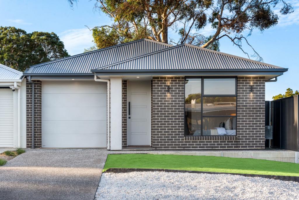 15a Flavian Cres, Morphett Vale, SA 5162