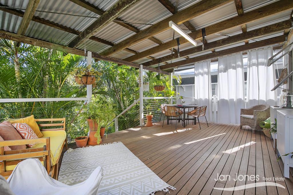 49 Donald St, Woody Point, QLD 4019