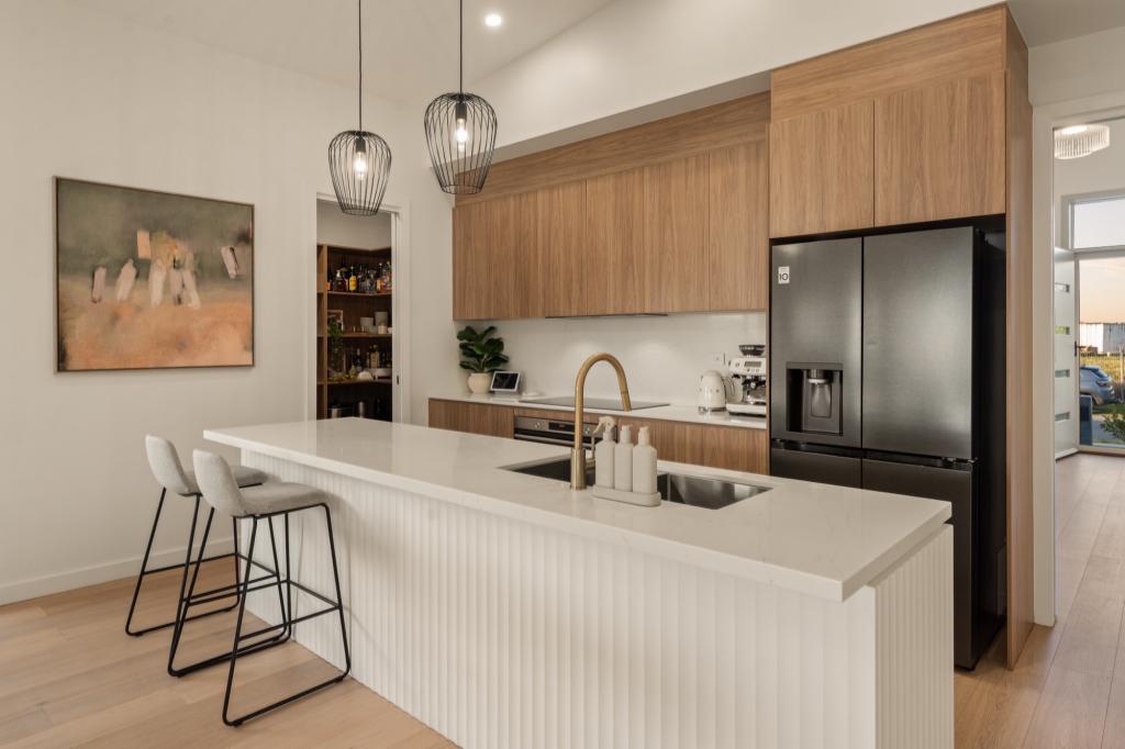 38 Tauton Way, Redland Bay, QLD 4165