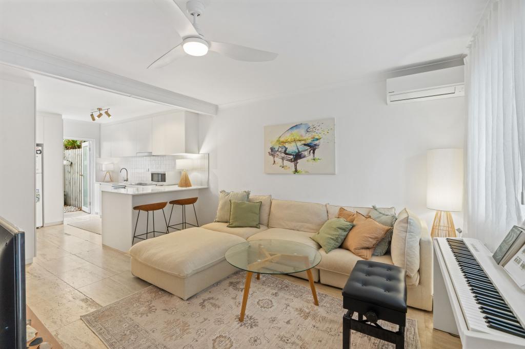 2/3 Nineteenth Ave, Palm Beach, QLD 4221