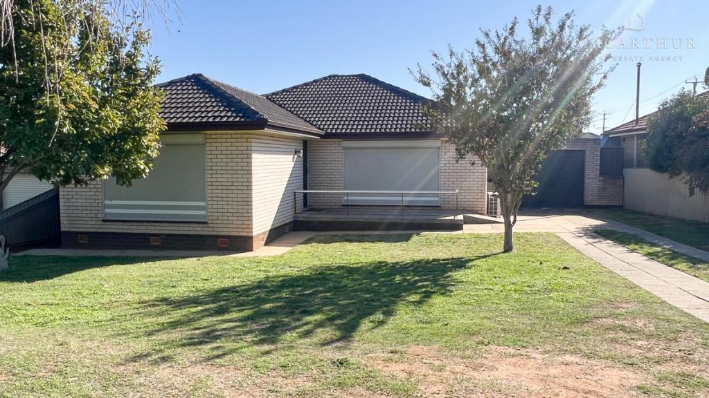 33 Leavenworth Dr, Mount Austin, NSW 2650