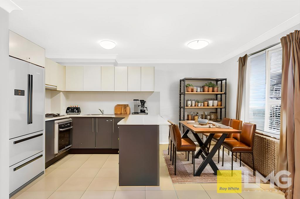 21/2 Kitchener Ave, Regents Park, NSW 2143