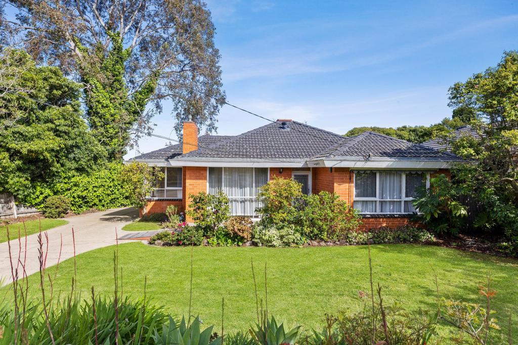 4 Adrian Ave, Blackburn South, VIC 3130