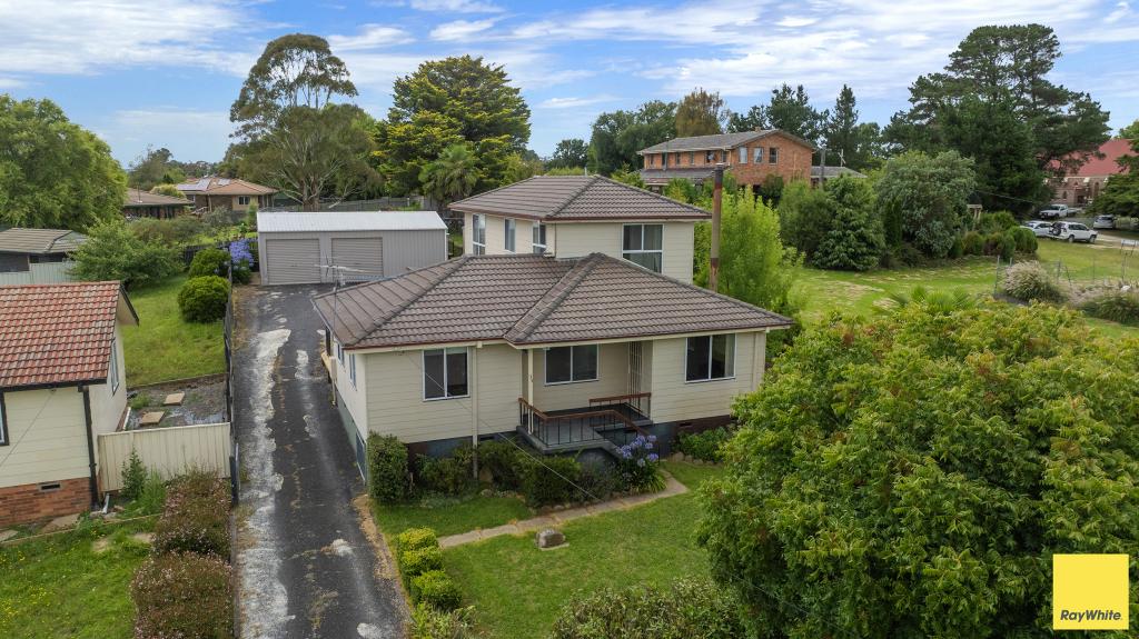 33 MALPAS ST, GUYRA, NSW 2365