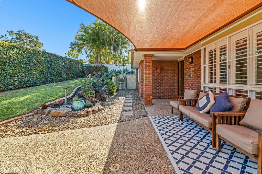 21 Alamau St, Benowa, QLD 4217