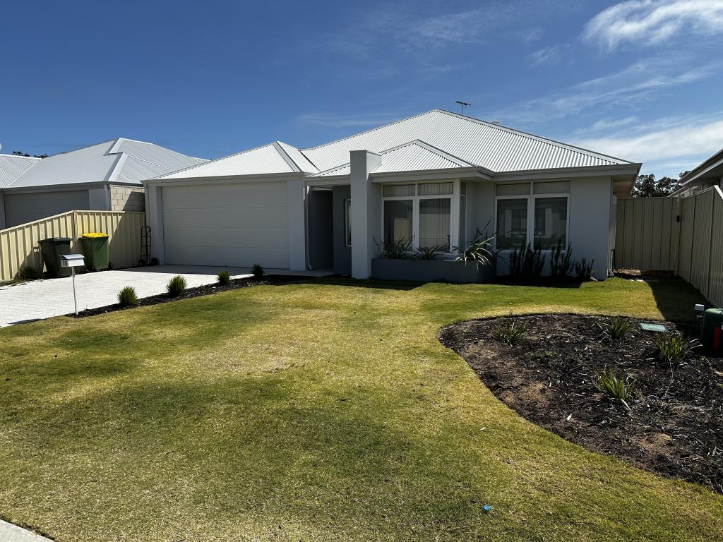 10 LINCELLES ST, MADORA BAY, WA 6210