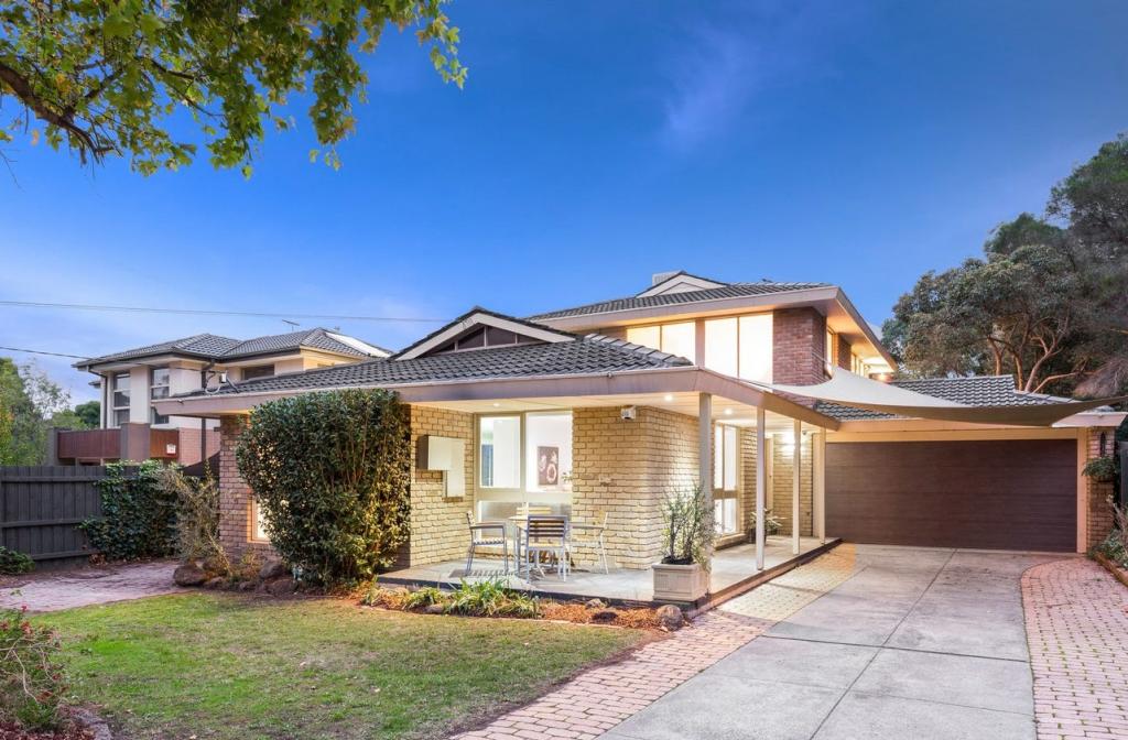 15 Saxonwood Dr, Doncaster East, VIC 3109