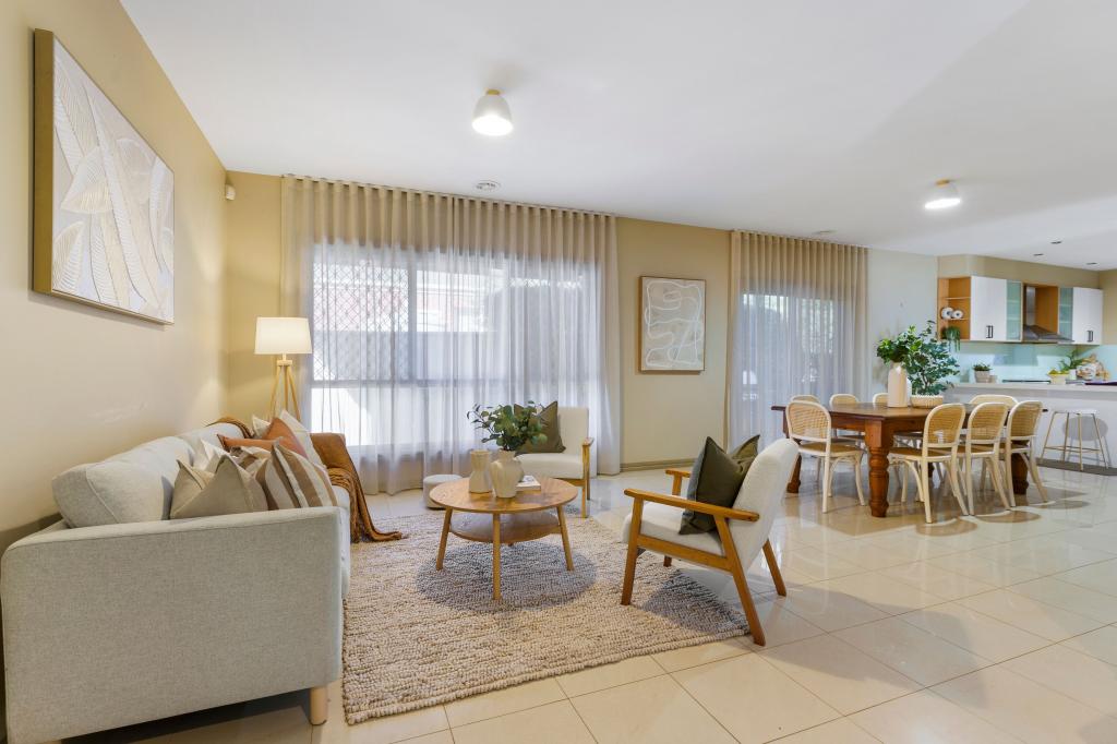 15 WOODSDALE CT, CAIRNLEA, VIC 3023