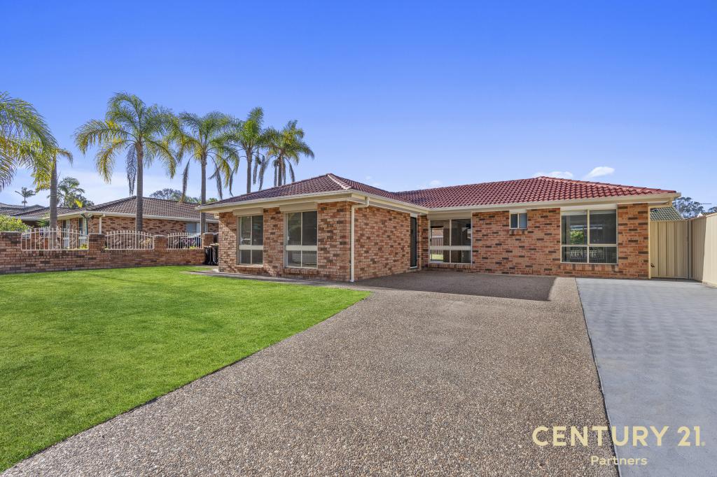 33 Pine Rd, Casula, NSW 2170