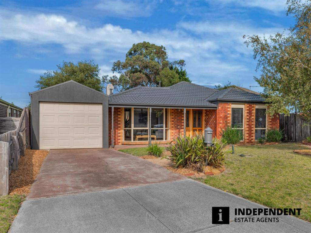 6 Wildwood Ct, Cranbourne North, VIC 3977