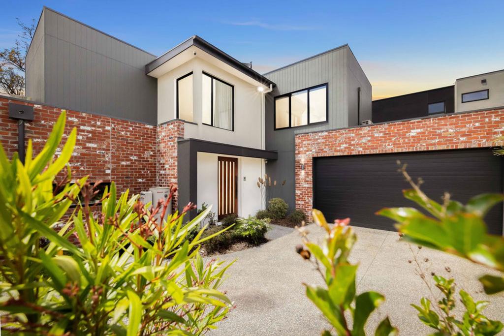 2/33 Hilary Ave, Mccrae, VIC 3938