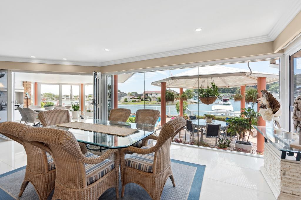 3 Helmsman Bvd, St Huberts Island, NSW 2257