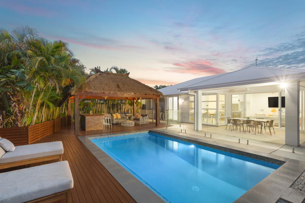 26 NOLLAMARA DR, ELANORA, QLD 4221