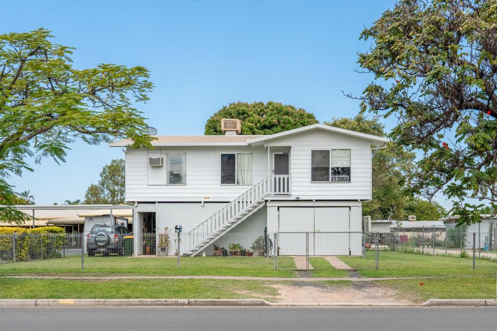 57 ROBERTS ST, EMERALD, QLD 4720