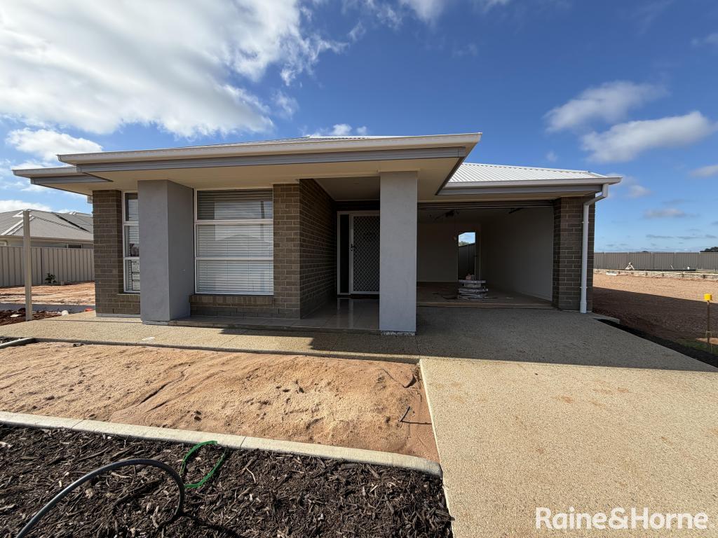 138 Francesca Bvd, Munno Para West, SA 5115
