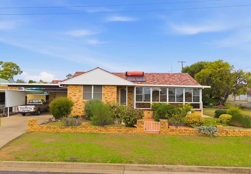 2 Oak St, South Tamworth, NSW 2340