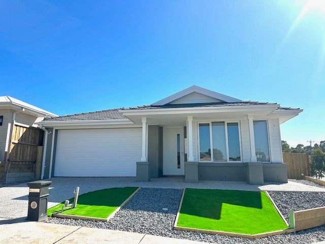 23 Free Cres, Sunbury, VIC 3429