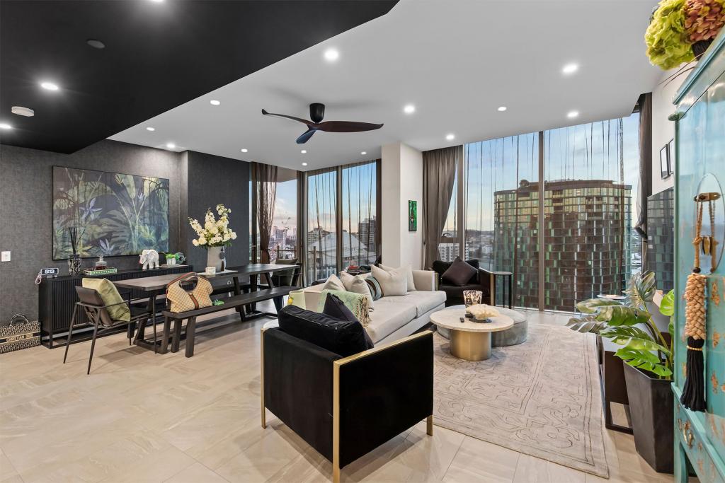 1108/25 Shafston Ave, Kangaroo Point, QLD 4169