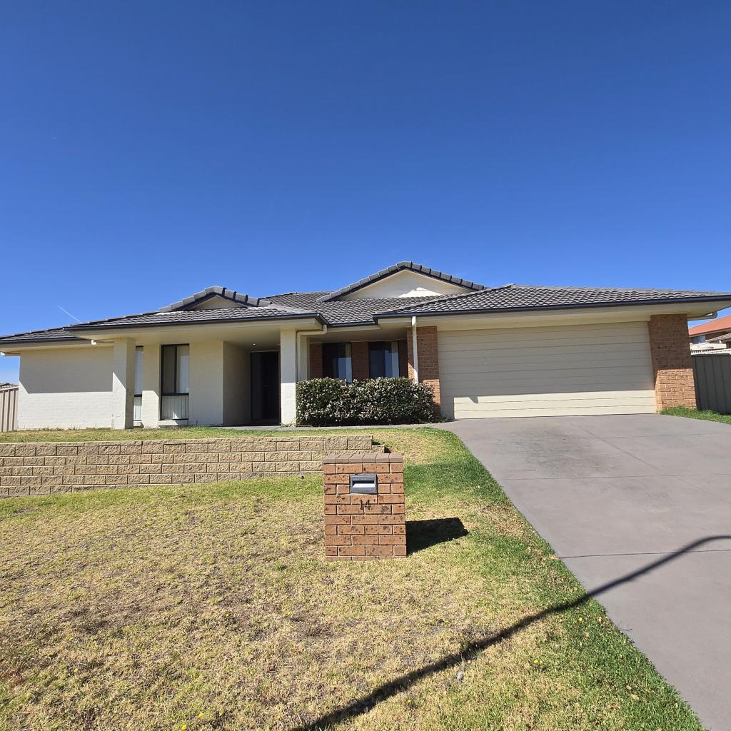 14 Lovejoy Ave, Blayney, NSW 2799