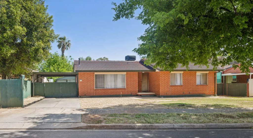 4 Preston St, Elizabeth Downs, SA 5113