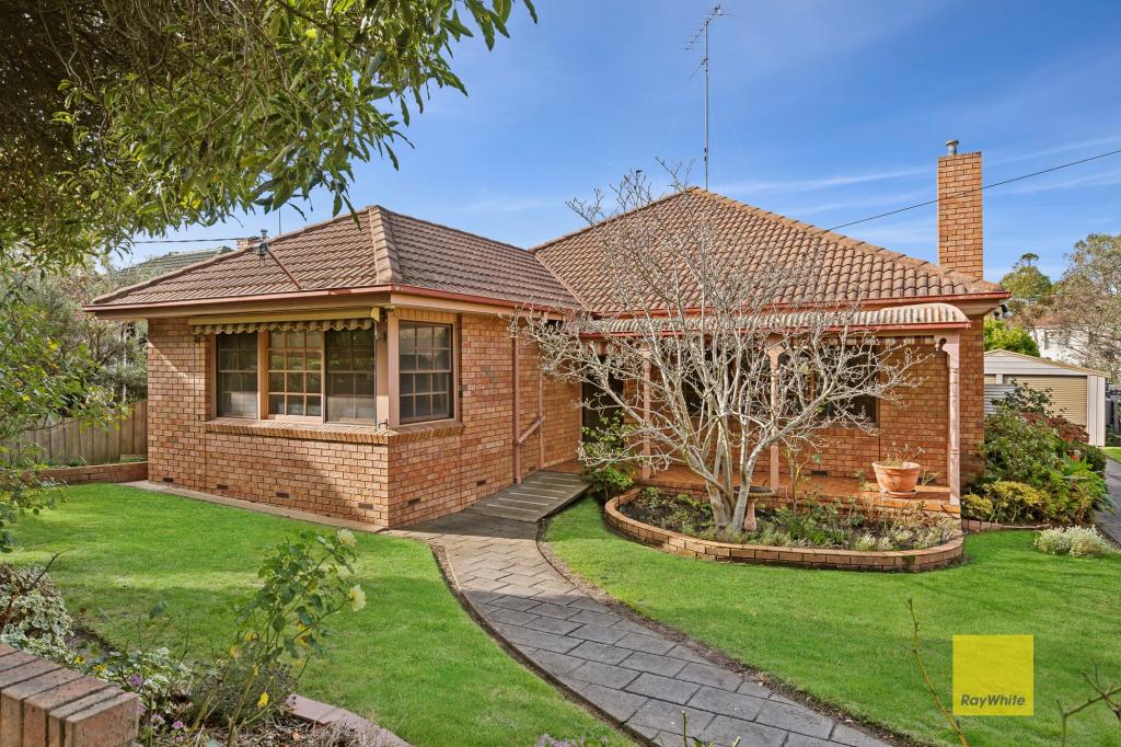 27 South Valley Rd, Highton, VIC 3216