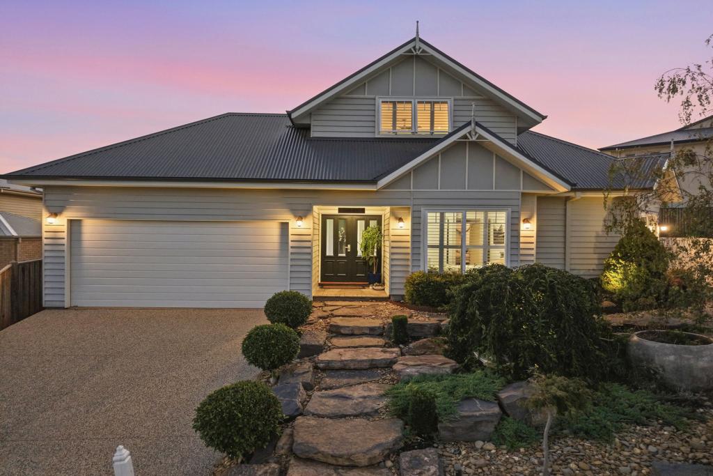 11 Currington Cres, Darley, VIC 3340