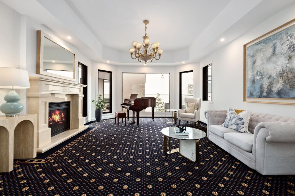 5 HALCYON DR, WHEELERS HILL, VIC 3150