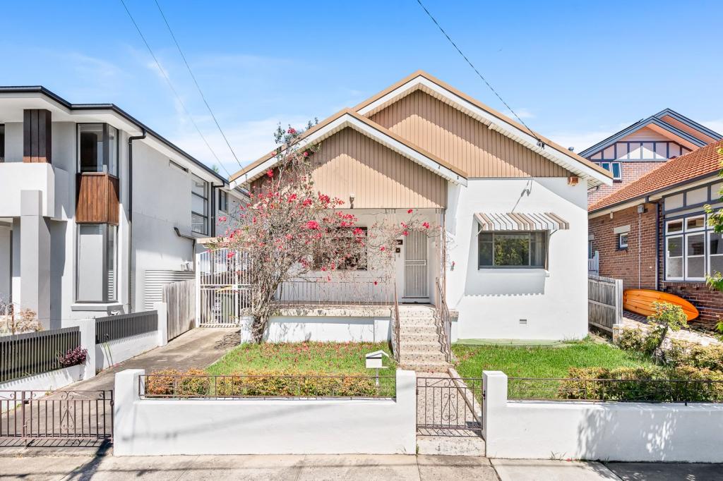 37 Russell St, Russell Lea, NSW 2046