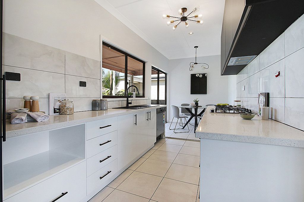 284 KOOBA ST, NORTH ALBURY, NSW 2640