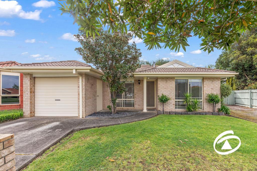 13 Cambridge Cl, Cranbourne East, VIC 3977