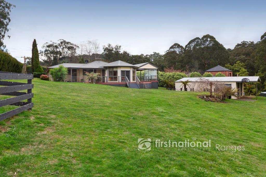 35 Edmunds Rd, Cockatoo, VIC 3781