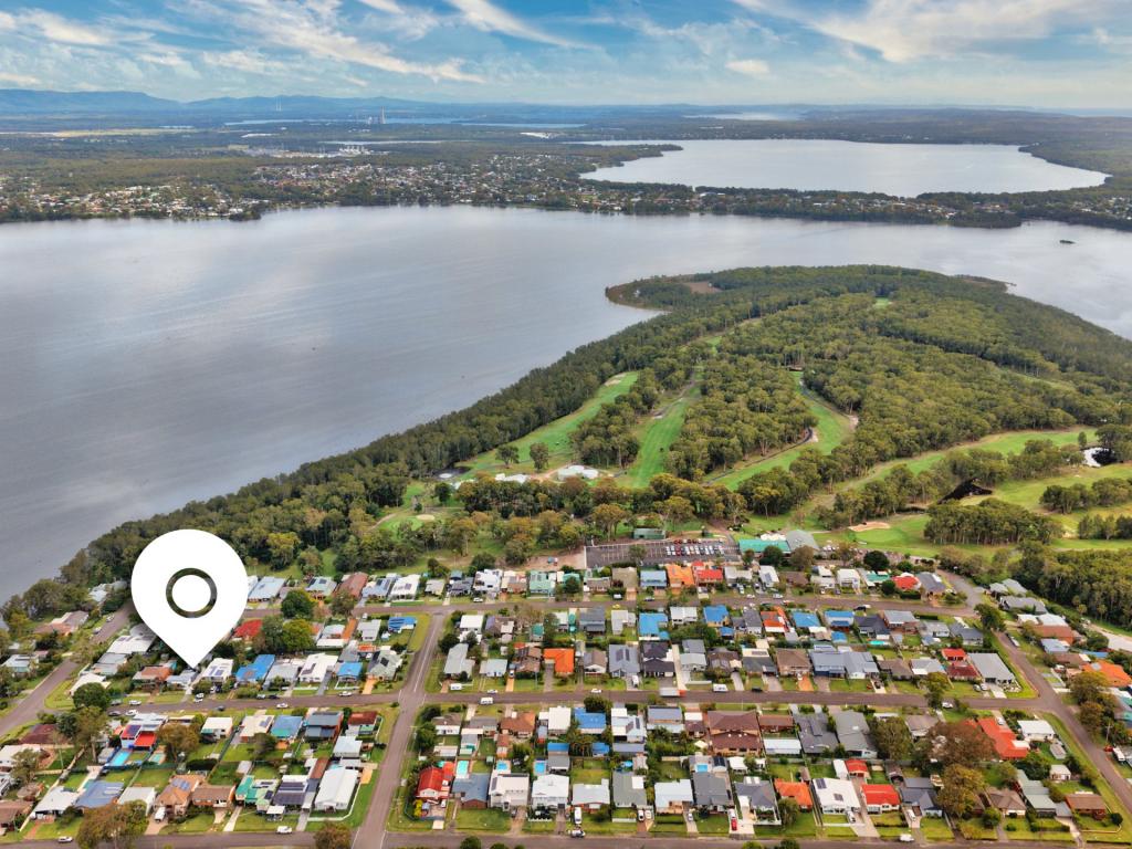 4 & 4a Eighth Ave, Toukley, NSW 2263