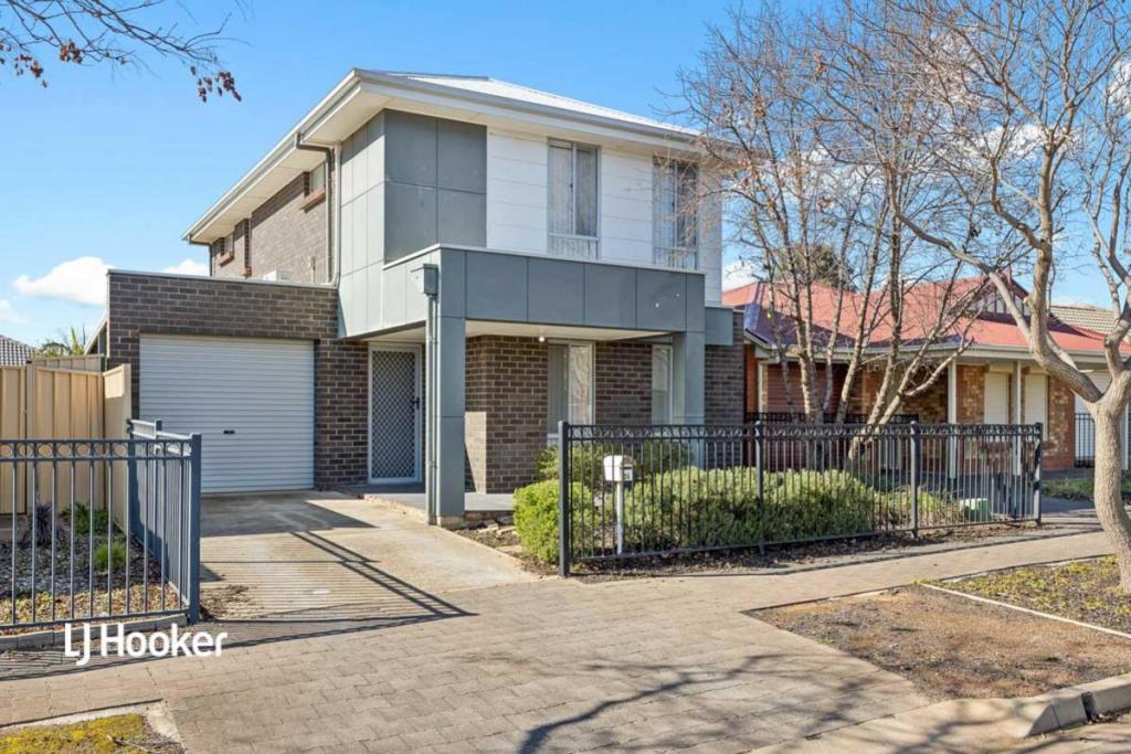 24 Major St, Munno Para, SA 5115