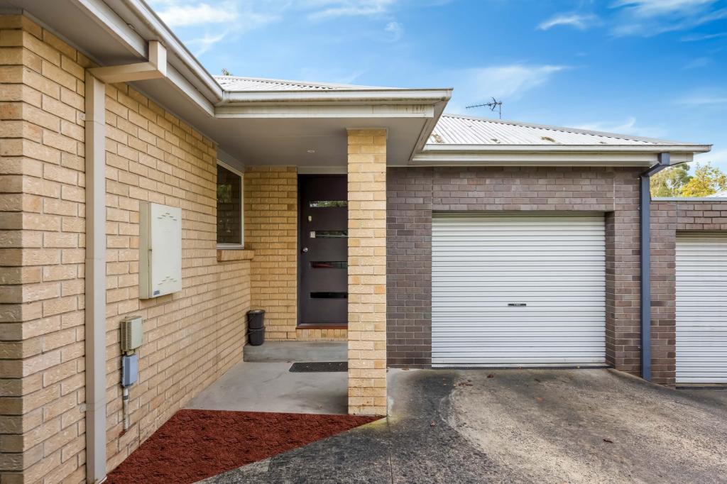 2/712 Geelong Rd, Canadian, VIC 3350