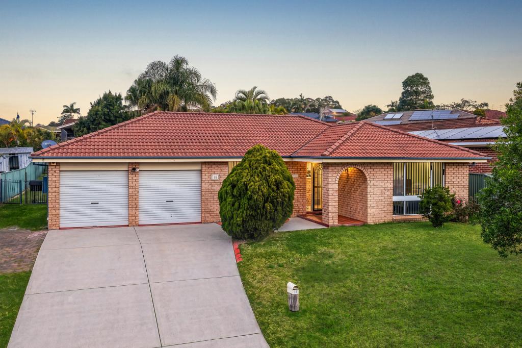 15 Holly Cl, Lake Haven, NSW 2263