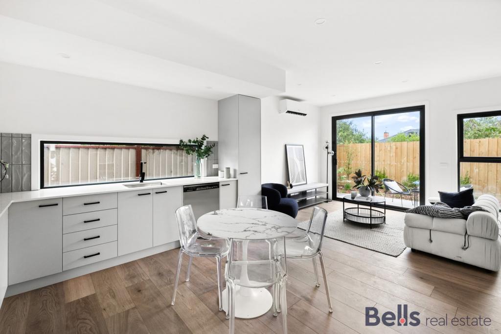 3 & 4/33 ESSEX ST, SUNSHINE NORTH, VIC 3020