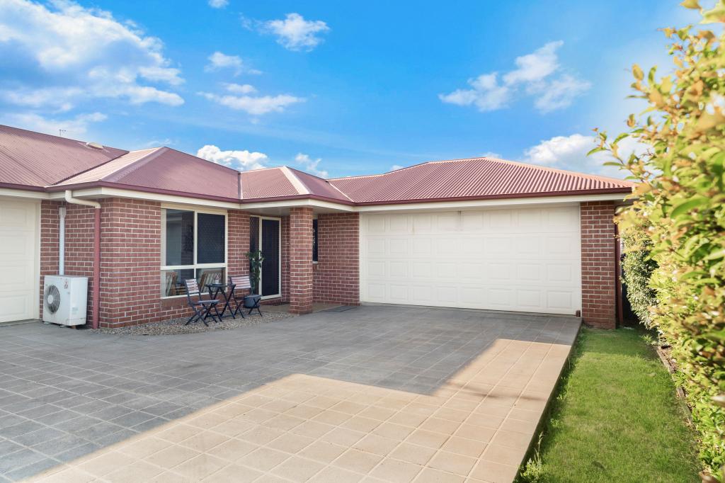 1/17a Horrocks Cres, Kearneys Spring, QLD 4350