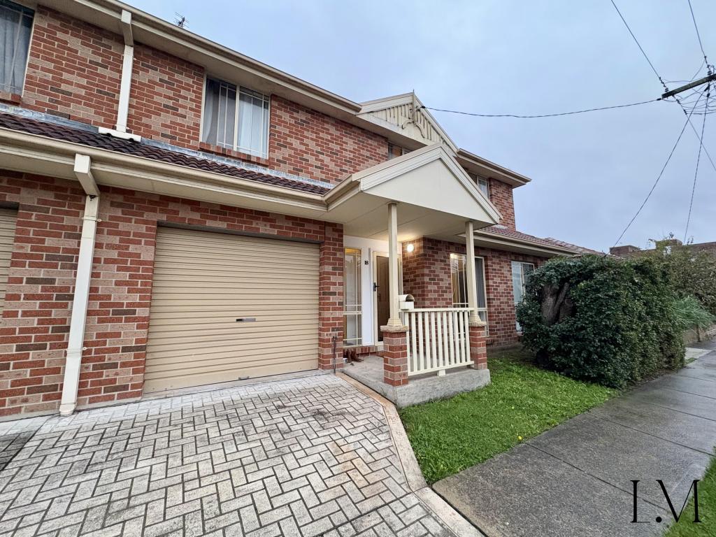 2/144 Denison St, Hamilton, NSW 2303