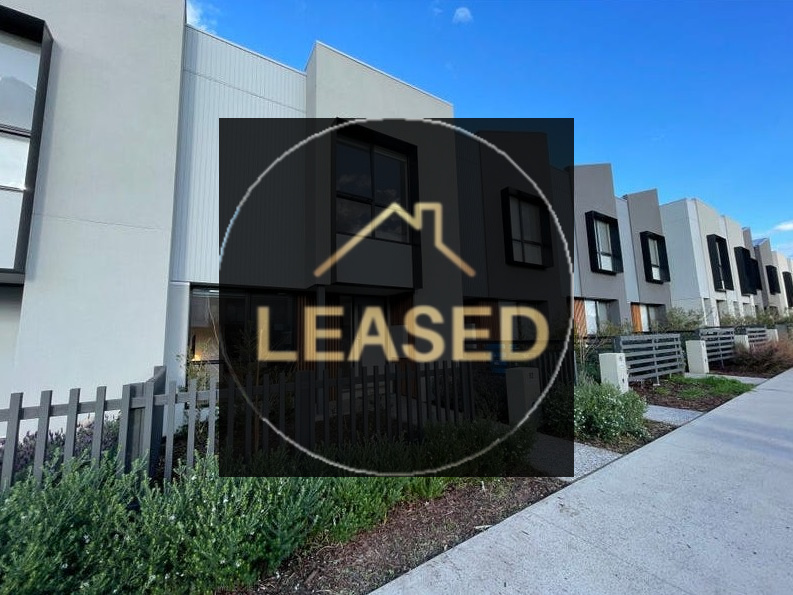 92 Hayton Park Bvd, Cranbourne West, VIC 3977