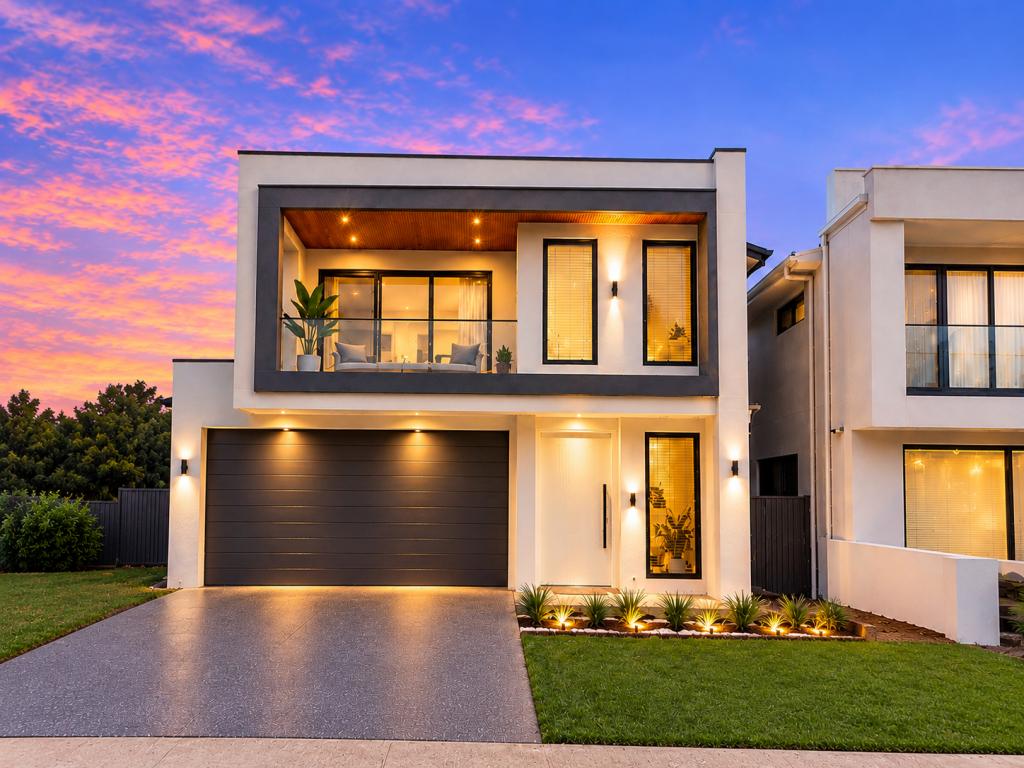 37 Scandinavian Cct, Rouse Hill, NSW 2155