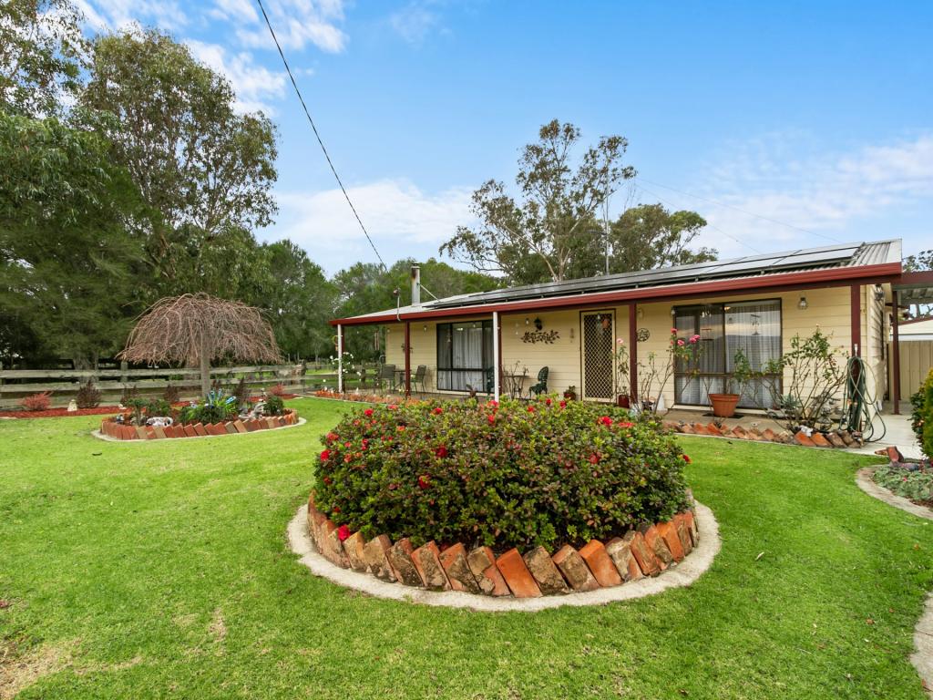 21 Main Rd, Lindenow, VIC 3865