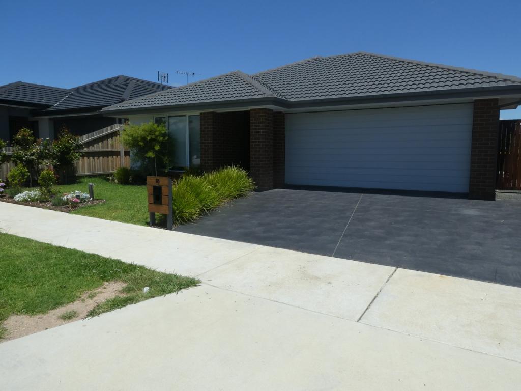 18 Angophora Ct, Lucknow, VIC 3875